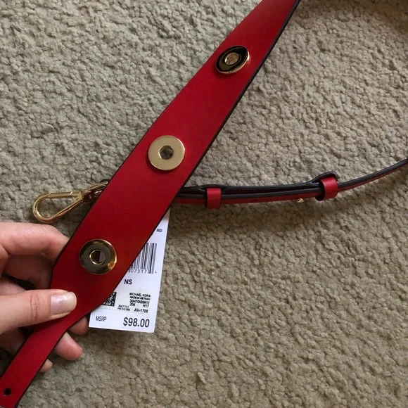 Michael kors strap (only navy color available) - Picture 2 of 5